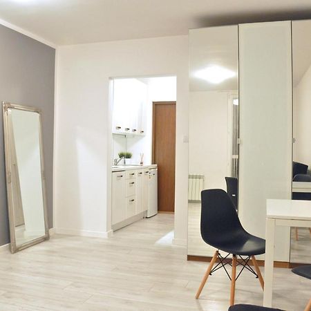 Nice And Comfy Studio Close To Old Town And Metro. Warszawa Exteriör bild
