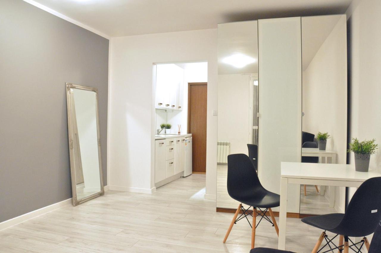 Nice And Comfy Studio Close To Old Town And Metro. Warszawa Exteriör bild